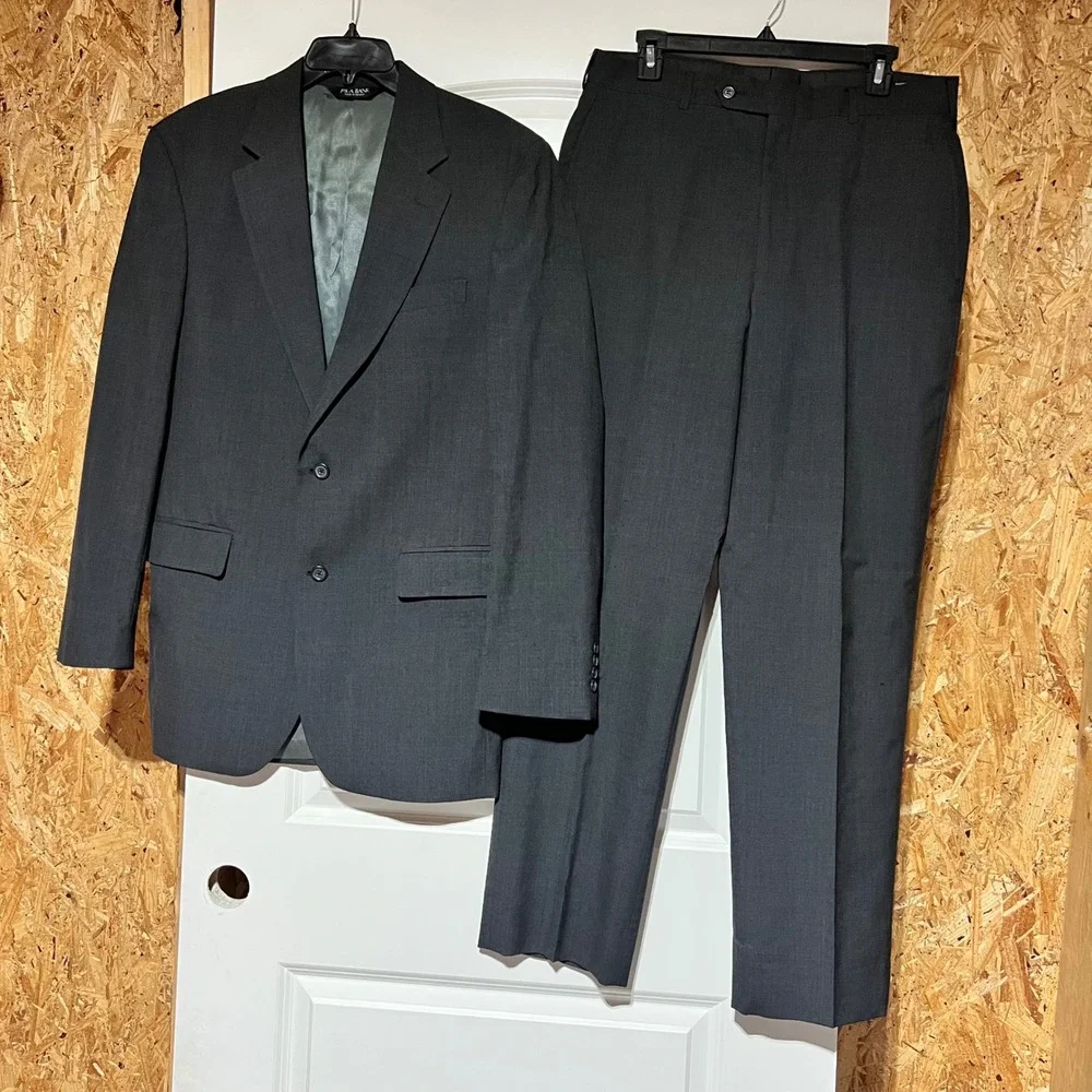 Jos A Bank Mens Charcoal Gray 100% Wool 2 Piece Suit 40L Jacket 34R Pants